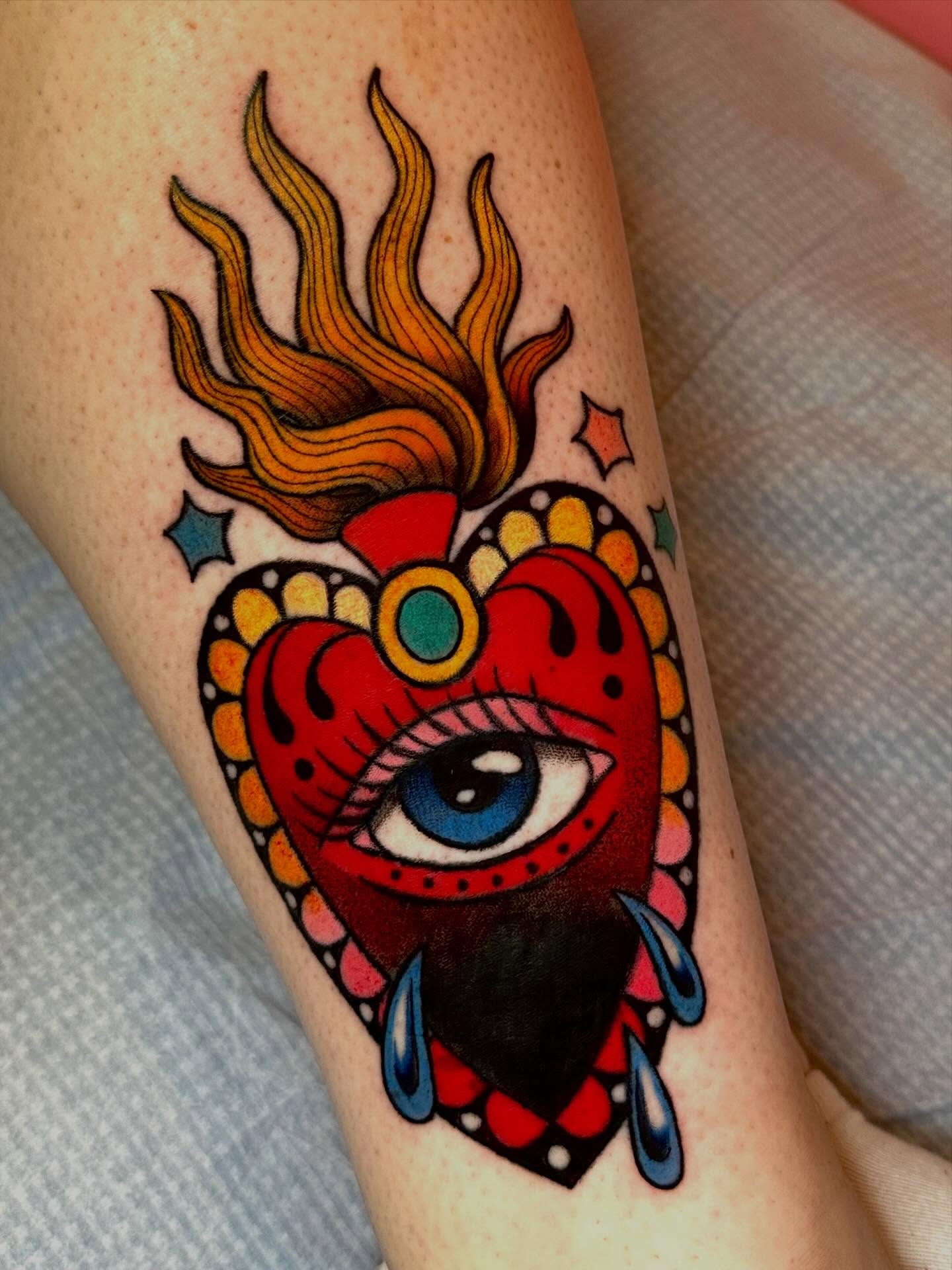 Heart with eye American traditional tattoo on the forearm by 𝔪𝔞𝔩𝔢𝔯𝔦𝔢 𝔫𝔢𝔳𝔢𝔯𝔪𝔬𝔯𝔢 🐦‍⬛ 𝔫𝔢𝔴 𝔧𝔢𝔯𝔰𝔢𝔶 𝔱𝔞𝔱𝔱𝔬𝔬