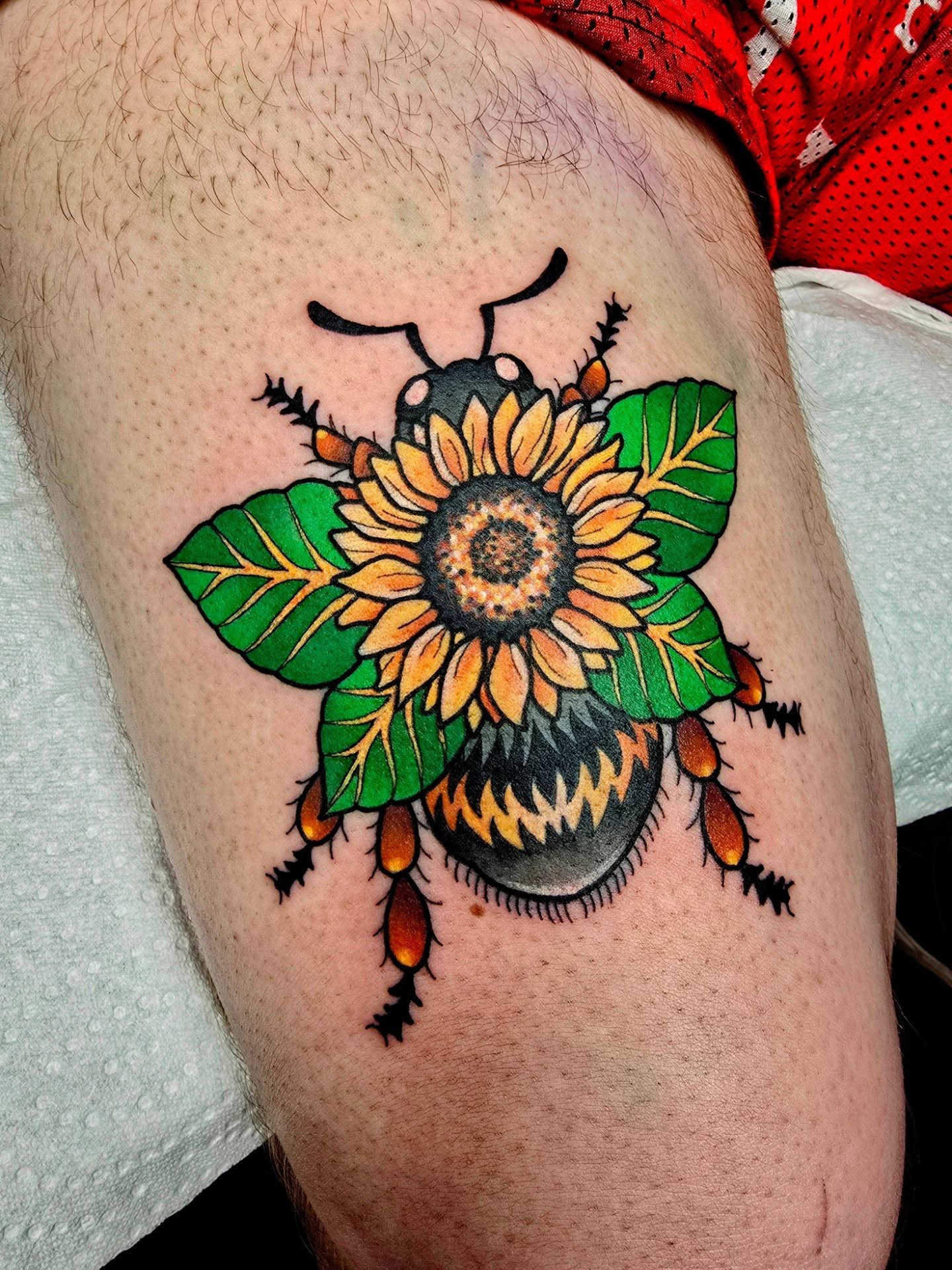 Tattoo by @makluvintattoos — american_traditional, dotwork