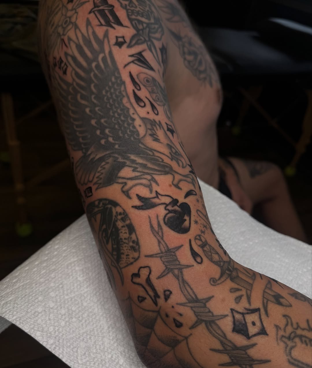 Tattoo by @tattoomuto — american_traditional, black_and_grey