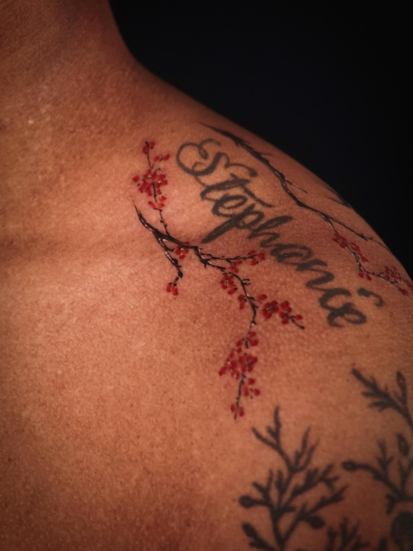 Tattoo by @153cm_tattoo — dotwork