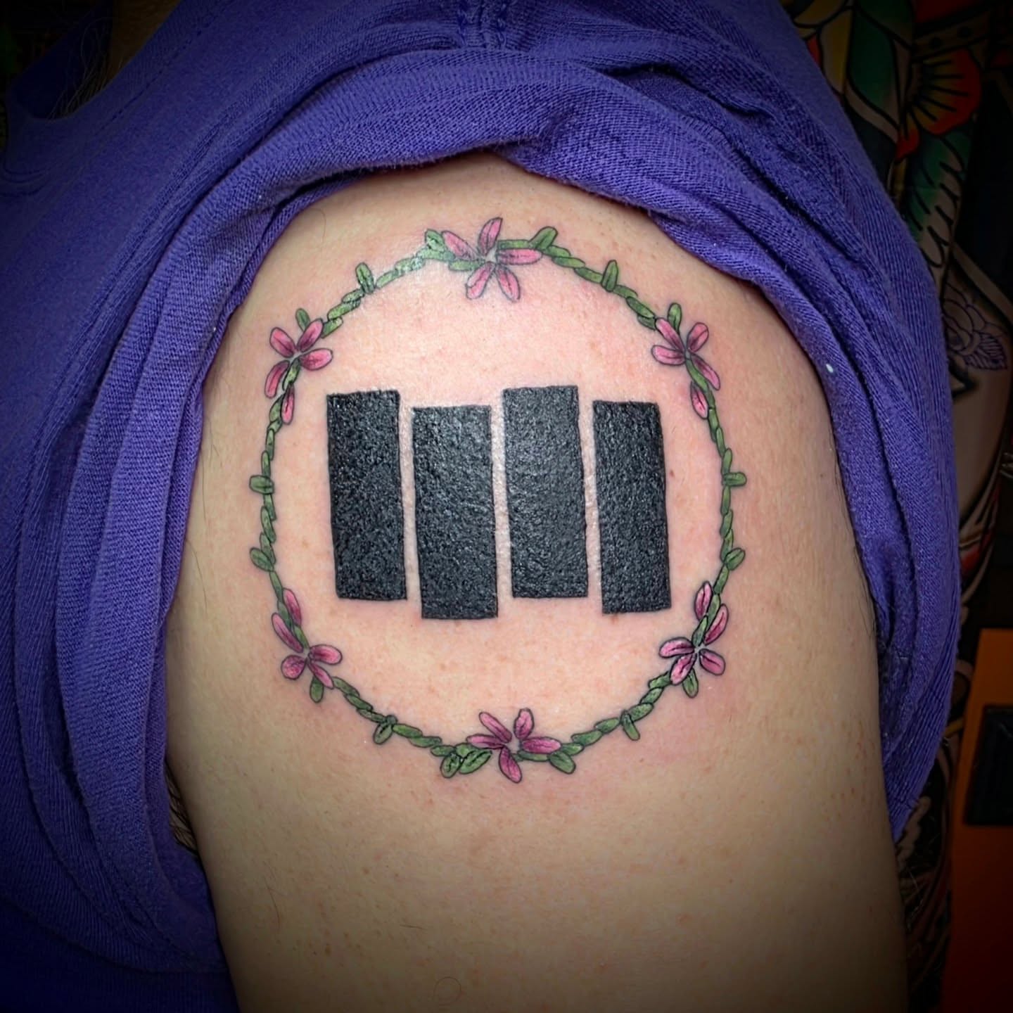 Tattoo by @girlroni — black_and_grey