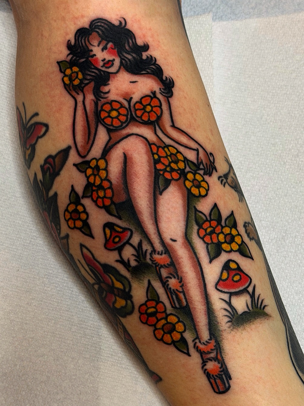 Tattoo by @lindseebeetattoo — american_traditional