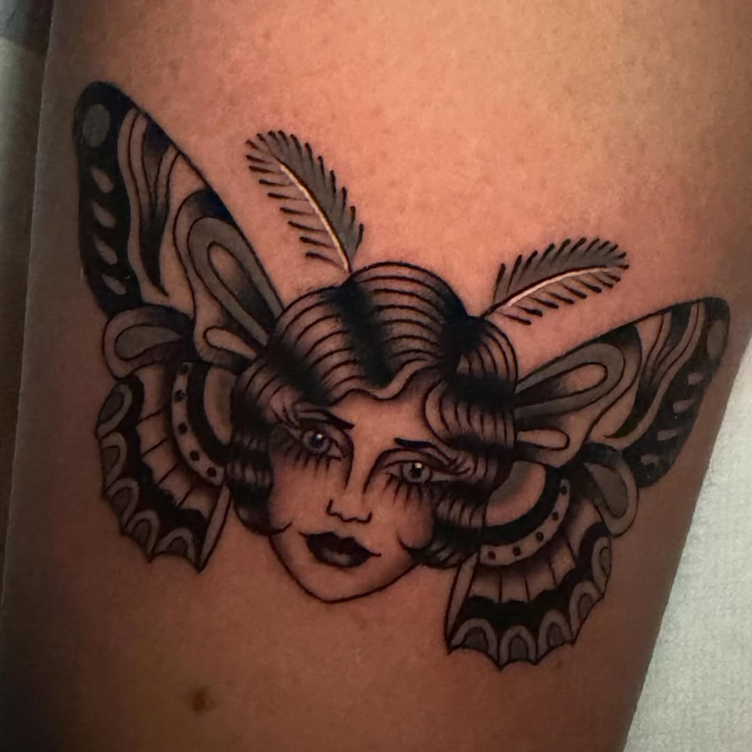 Tattoo by @sirenofsaturn — neo_traditional, black_and_grey