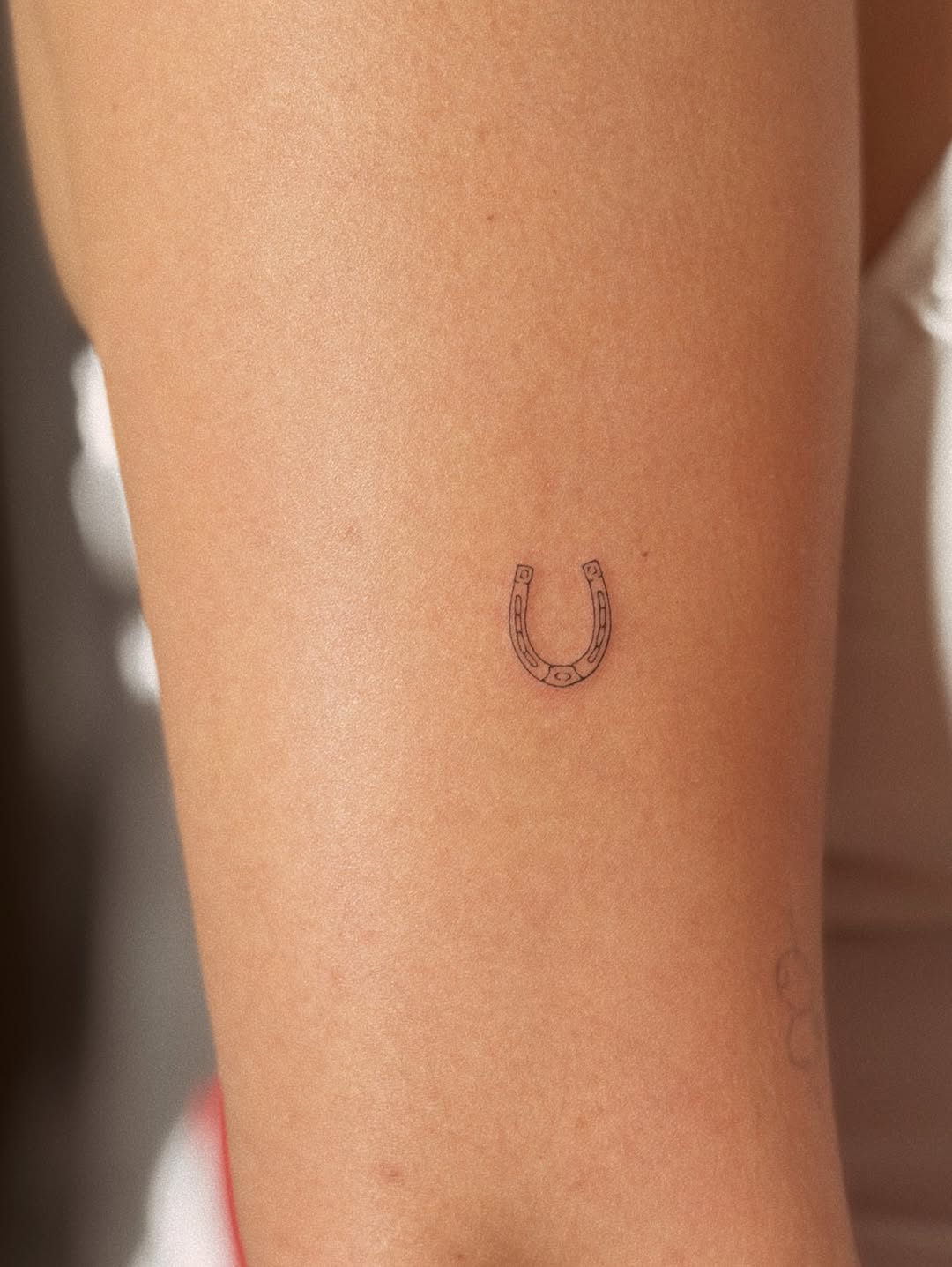 Tattoo by @yuli_tattoos β fine_line