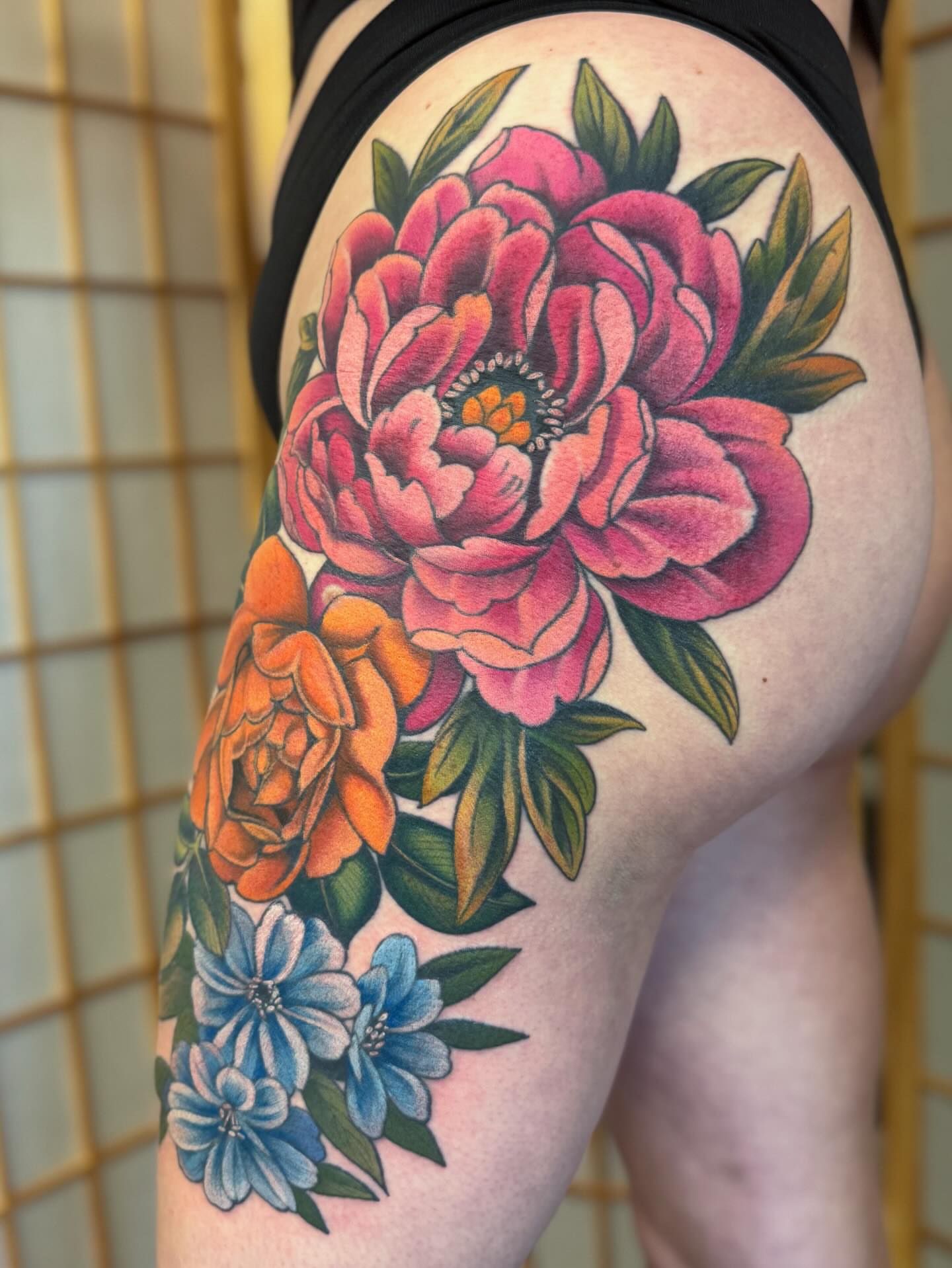 Peony and roses American traditional tattoo on the thigh by ⚔️ 𝕬𝖓𝖞𝖆 𝖁𝖎𝖈𝖙𝖔𝖗𝖎𝖆 ⚔️, Fairfax, Virginia