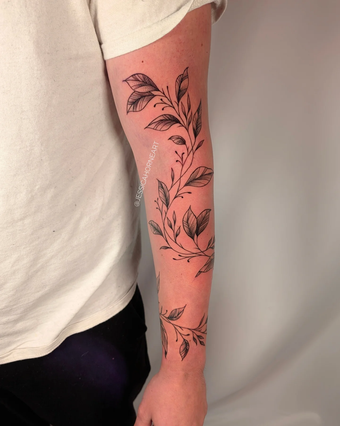 Tattoo by @jessicahorneart β fine_line, black_and_grey