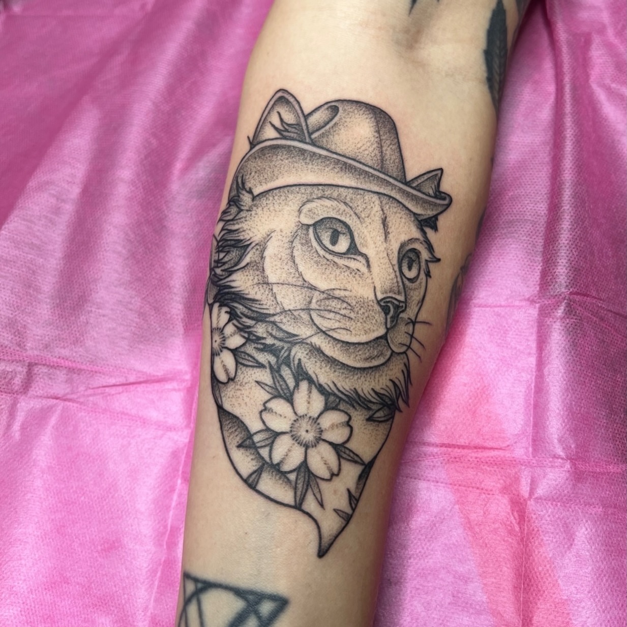 Tattoo by @brianaleflore — dotwork, realism
