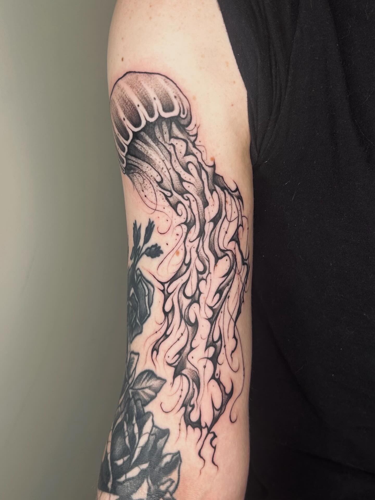 Jellyfish realism tattoo on the forearm by Sarah Miller ✶