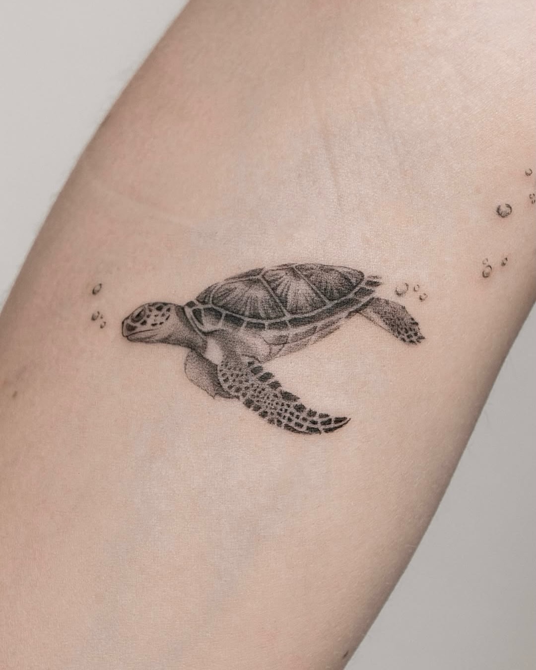 Tattoo by @lemontreeink — black_and_grey