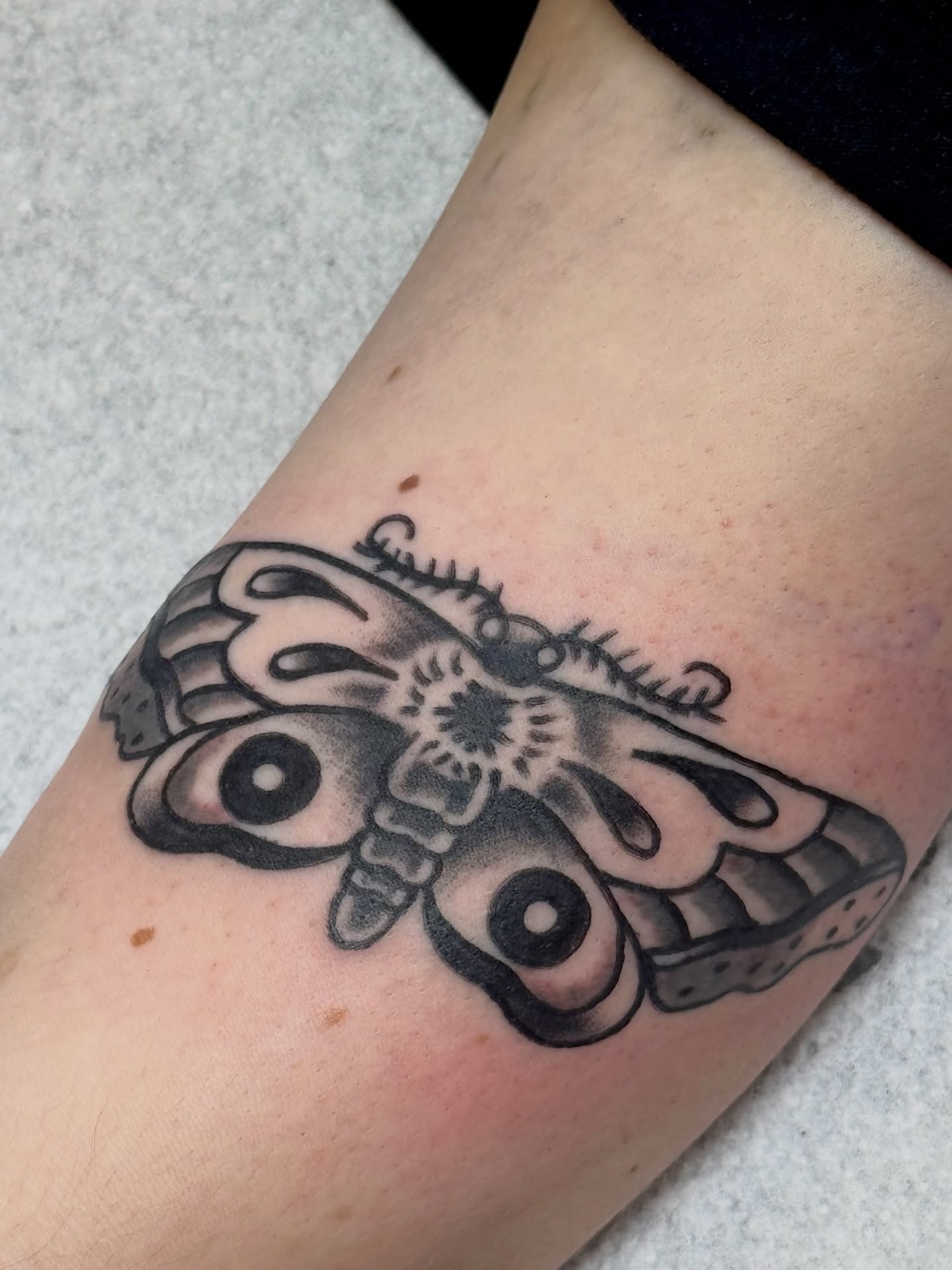 Tattoo by @ericamirellatat2 — black_and_grey