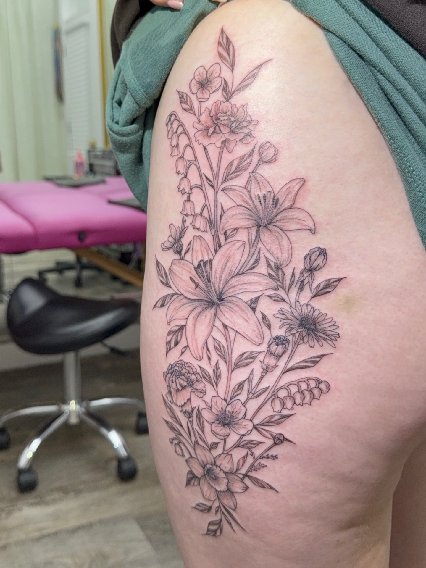 Tattoo by @onddautattoo — black_and_grey