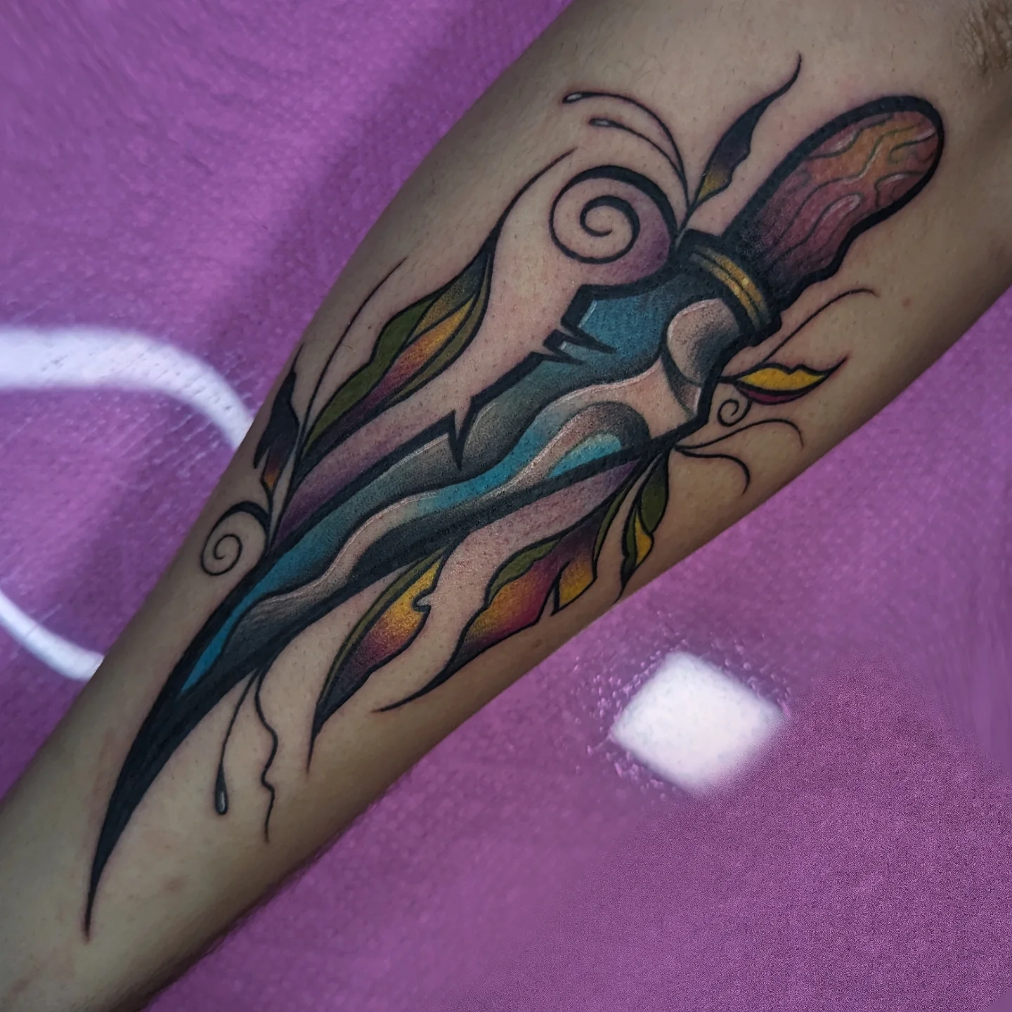 Knife with flames American traditional tattoo on the forearm by 𝐈𝐚𝐧 𝐒𝐞𝐭𝐡 🕷️ Austin