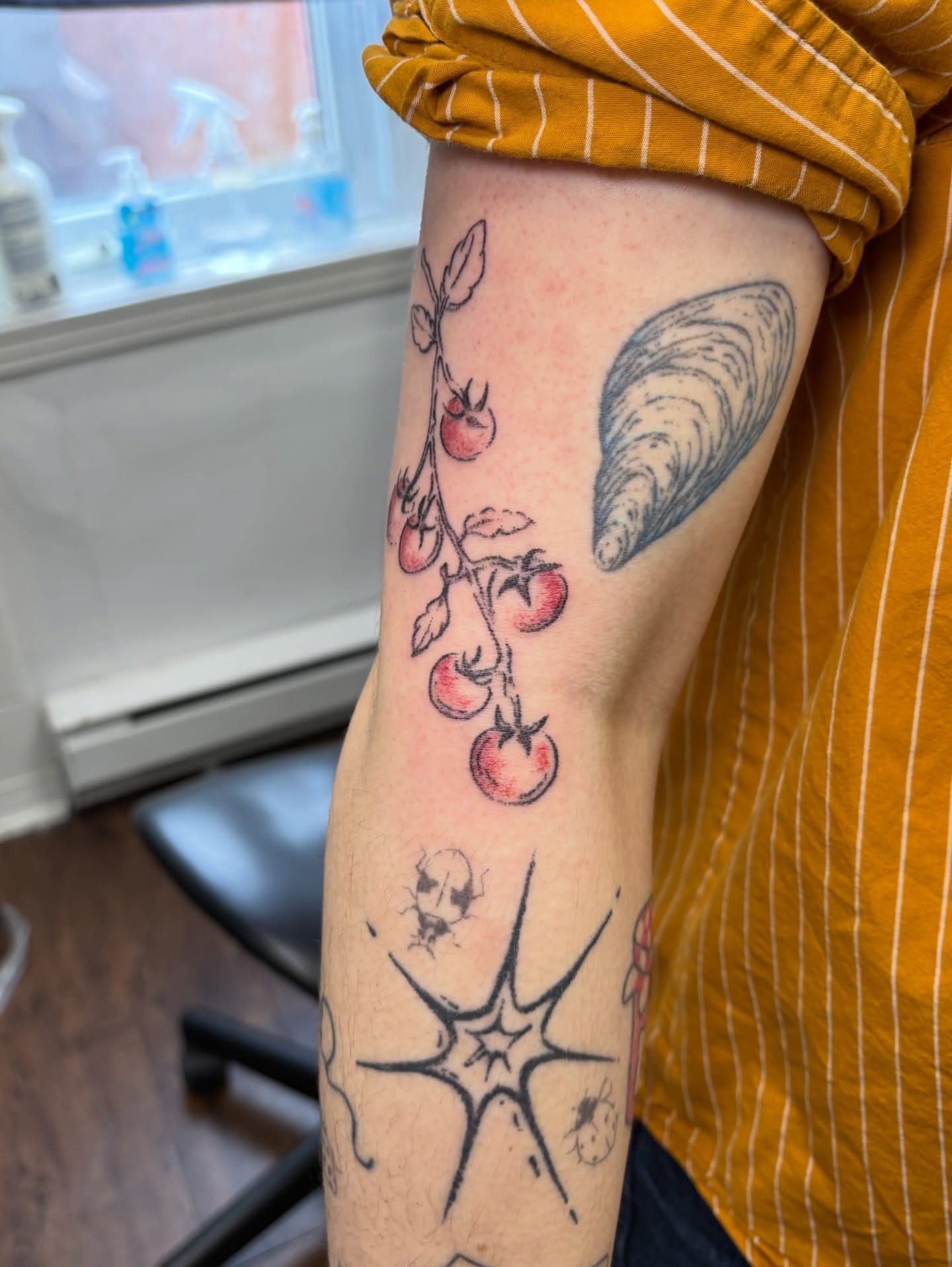 Tattoo by @mushypokes — black_and_grey