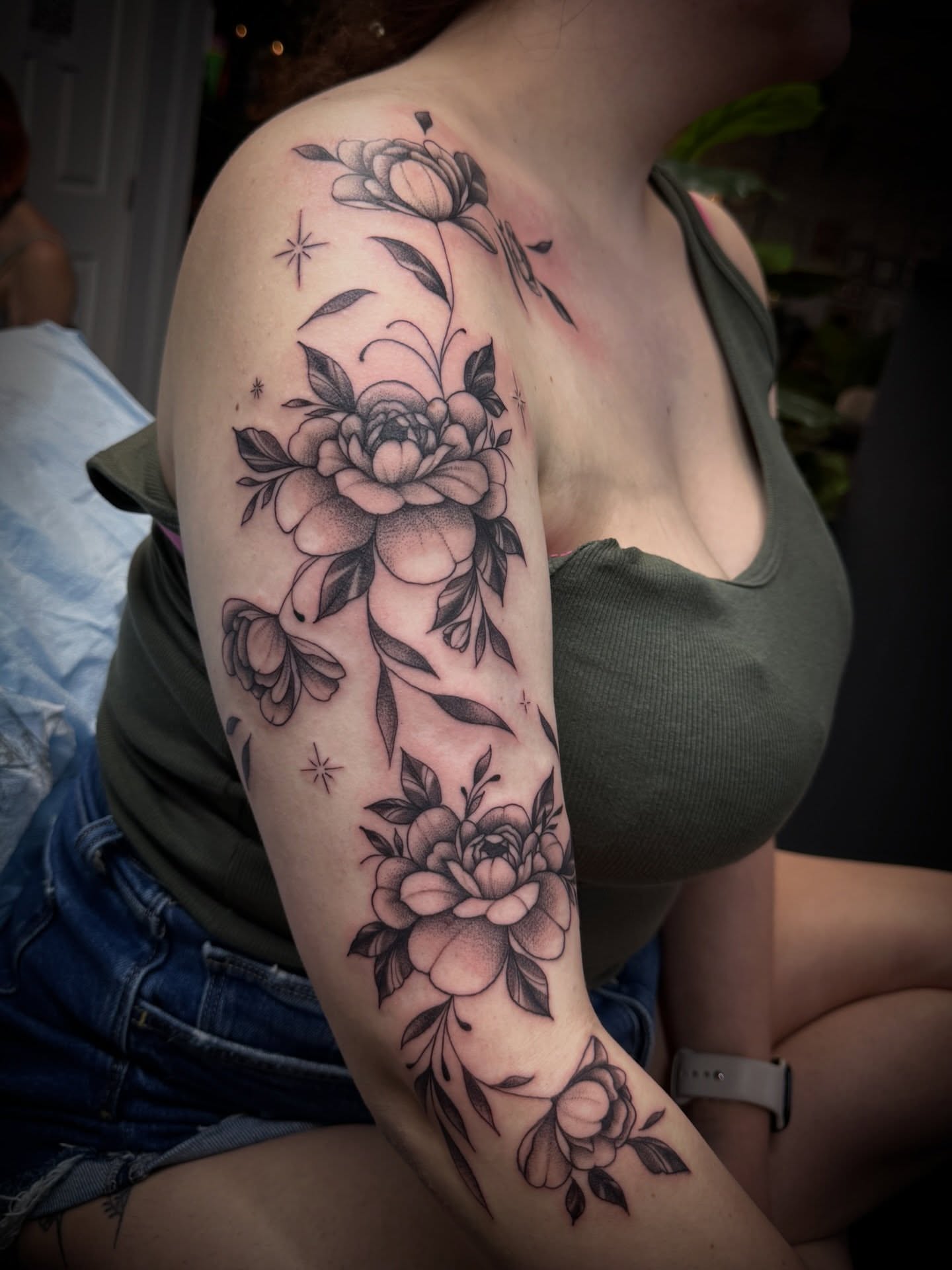 Tattoo by @llanotattooart — black_and_grey