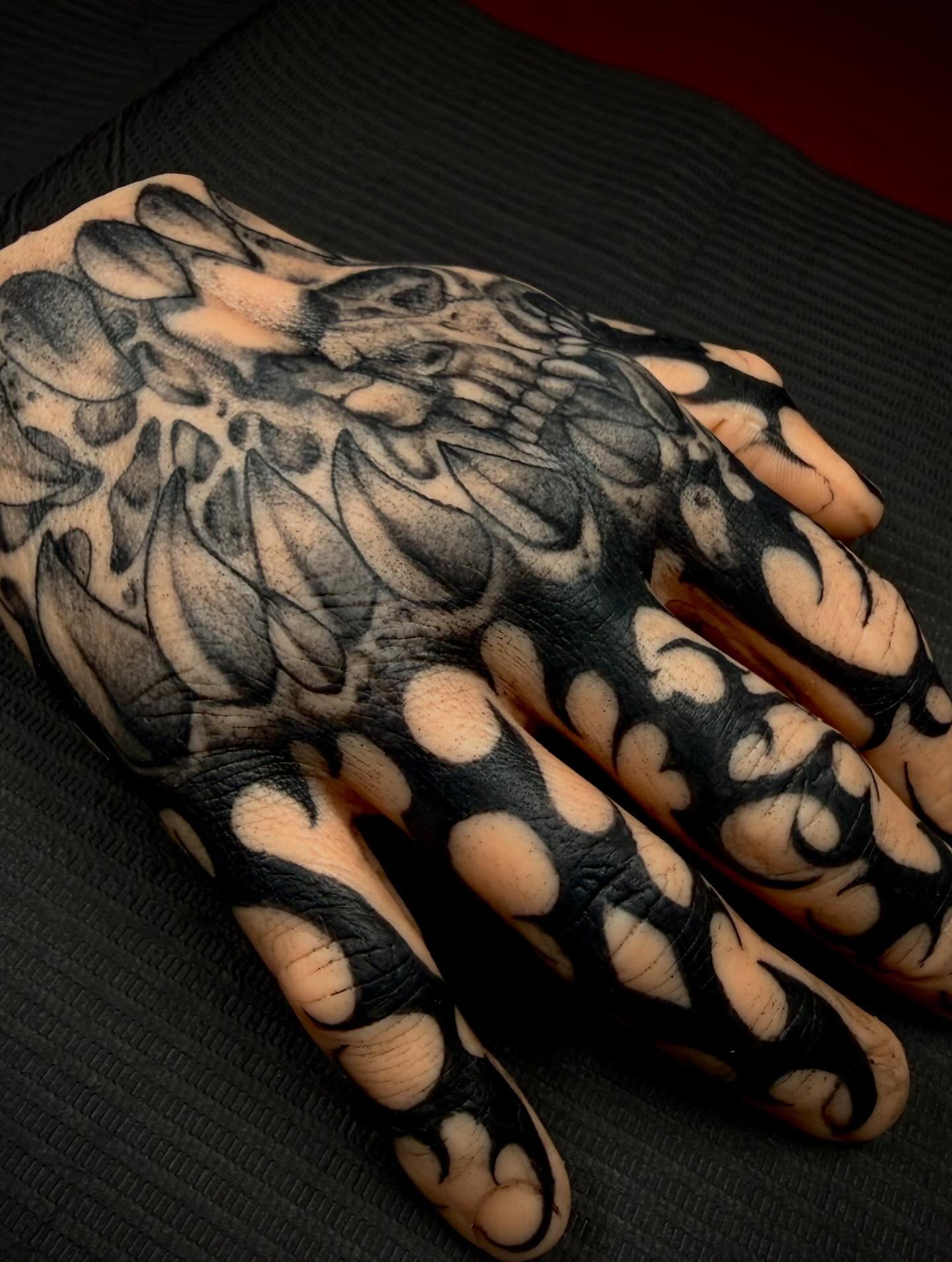 Tattoo by ♱ ⚰︎ 𝐕𝐚𝐦𝐩𝐢𝐫𝐢𝐧𝐤 ⚰︎ ♱, Las Vegas, NV