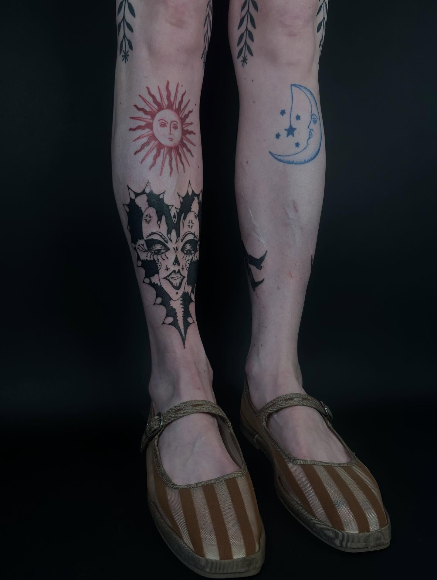 Tattoo by @aldentetattoo — american_traditional, dotwork