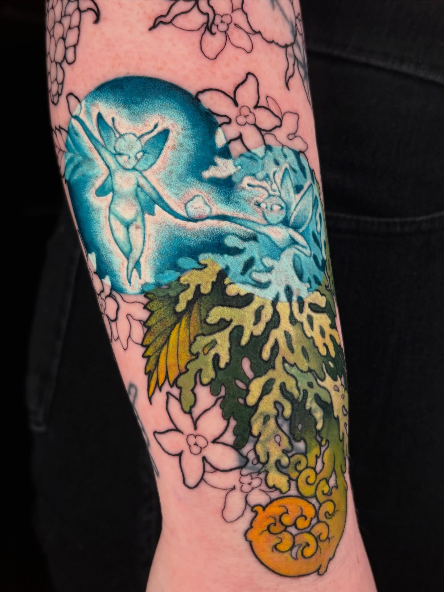 Tattoo by @izadeeg — dotwork