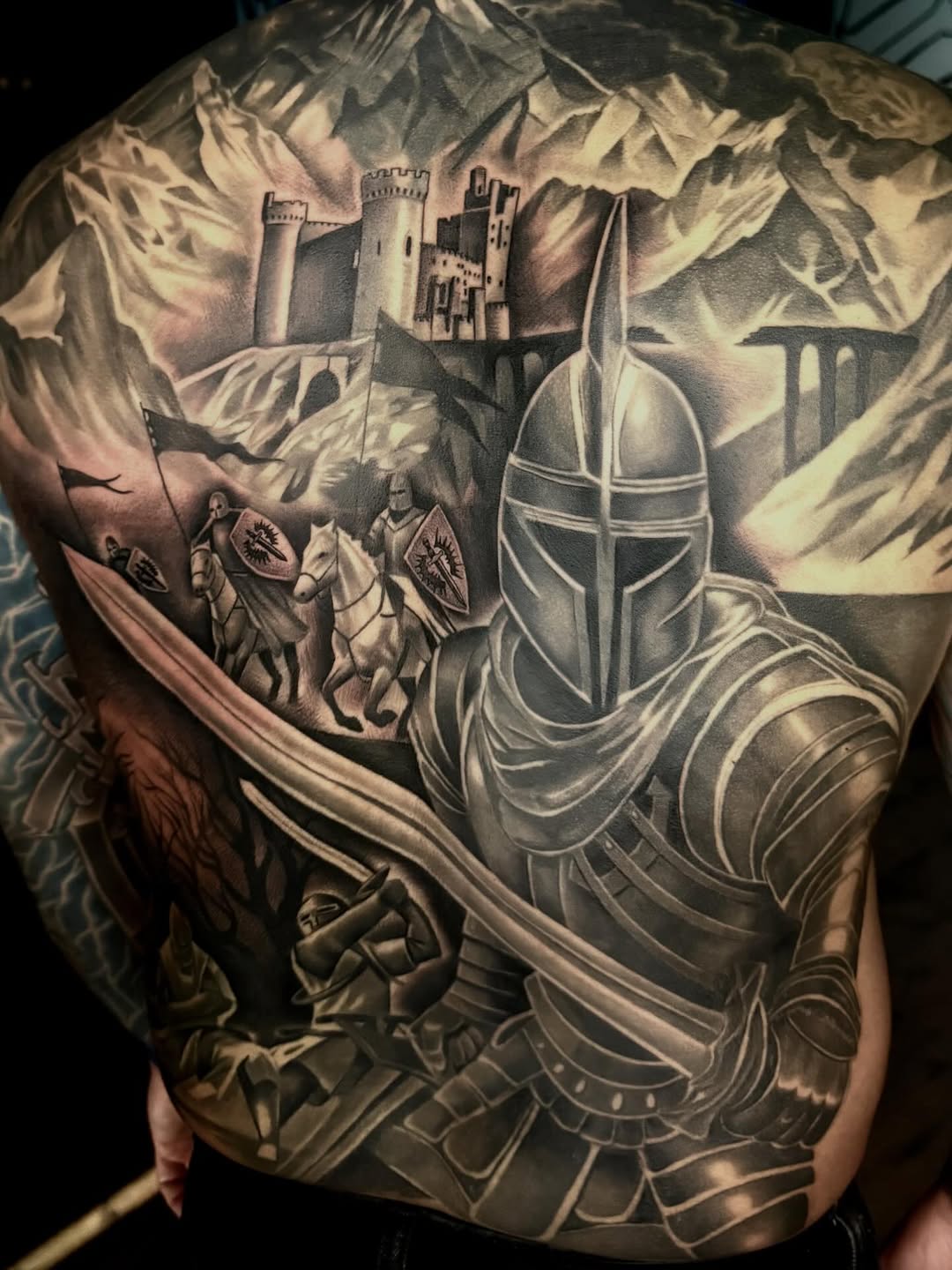 Realism tattoo on the back by DH Tattooing