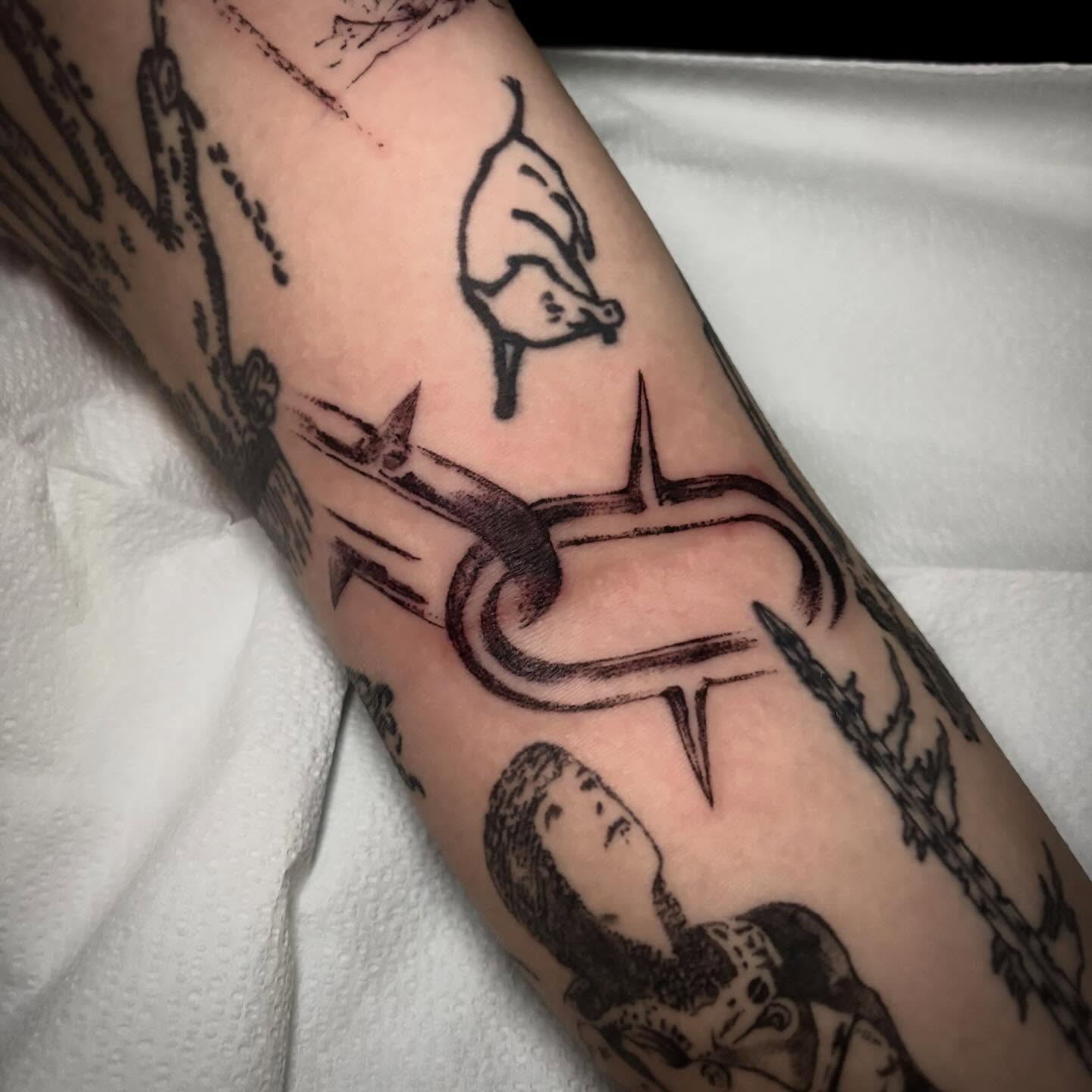 Tattoo by @unknownliquids — black_and_grey