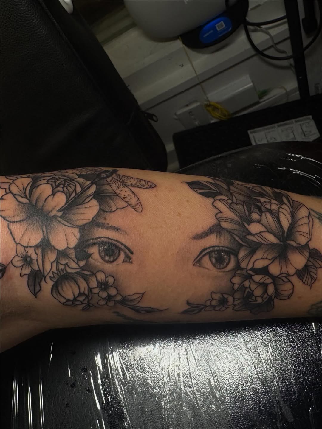 Tattoo by @lizzyinkslinga — realism, black_and_grey