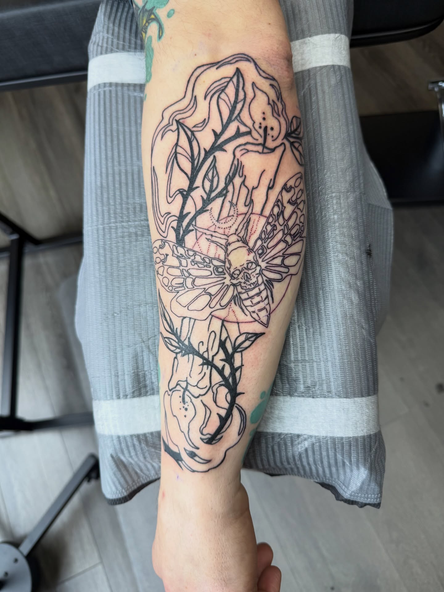 Tattoo by @skinelectricks — black_and_grey