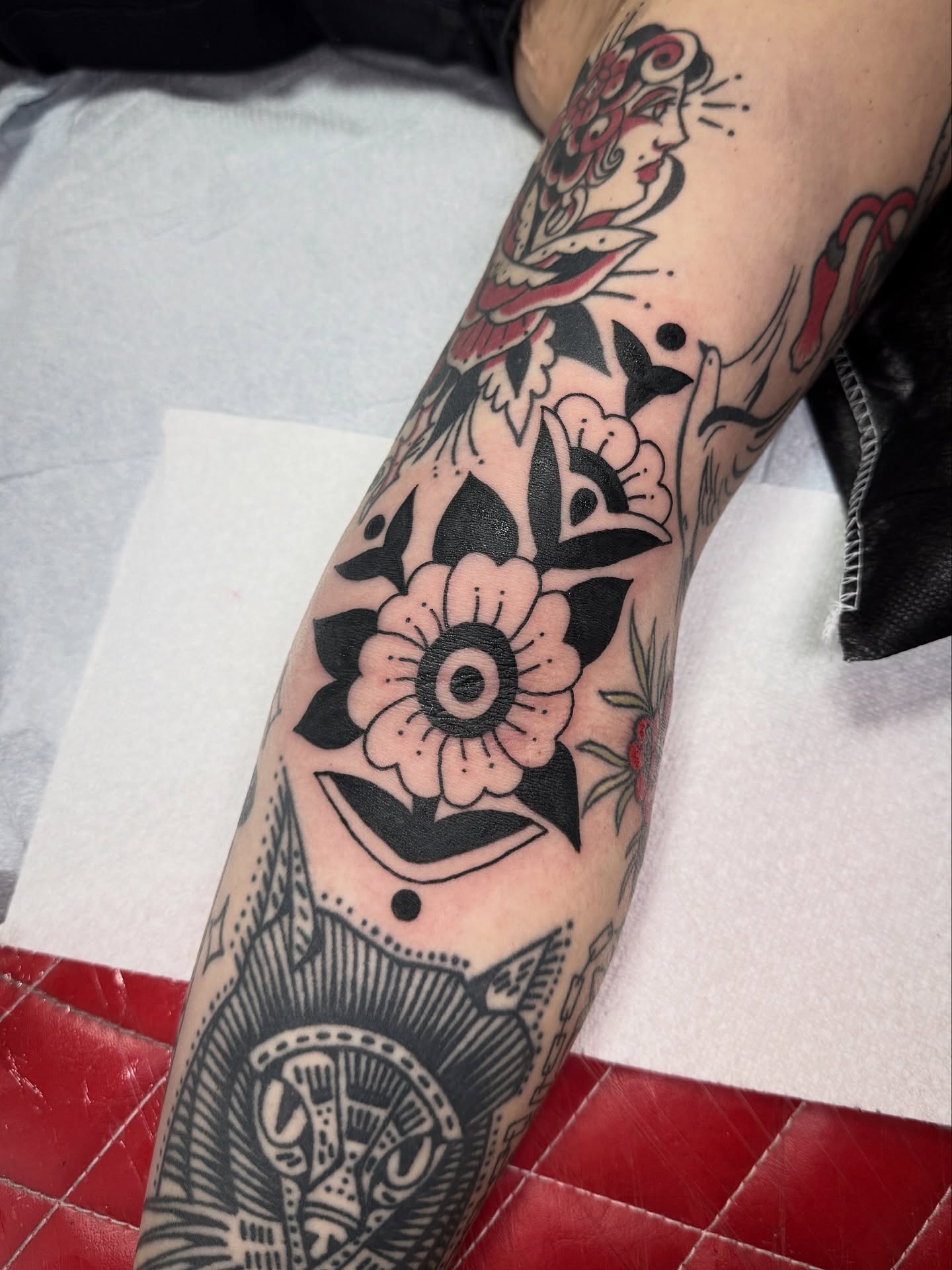 Tattoo by @lilygtattoo β american_traditional, dotwork