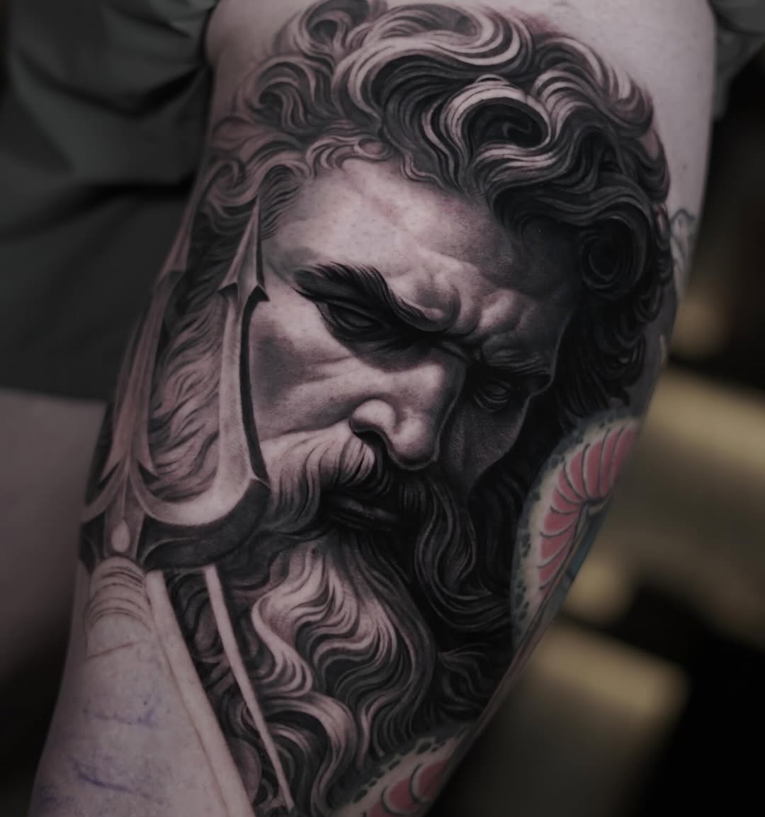 Tattoo by @saranieto_ — realism, black_and_grey