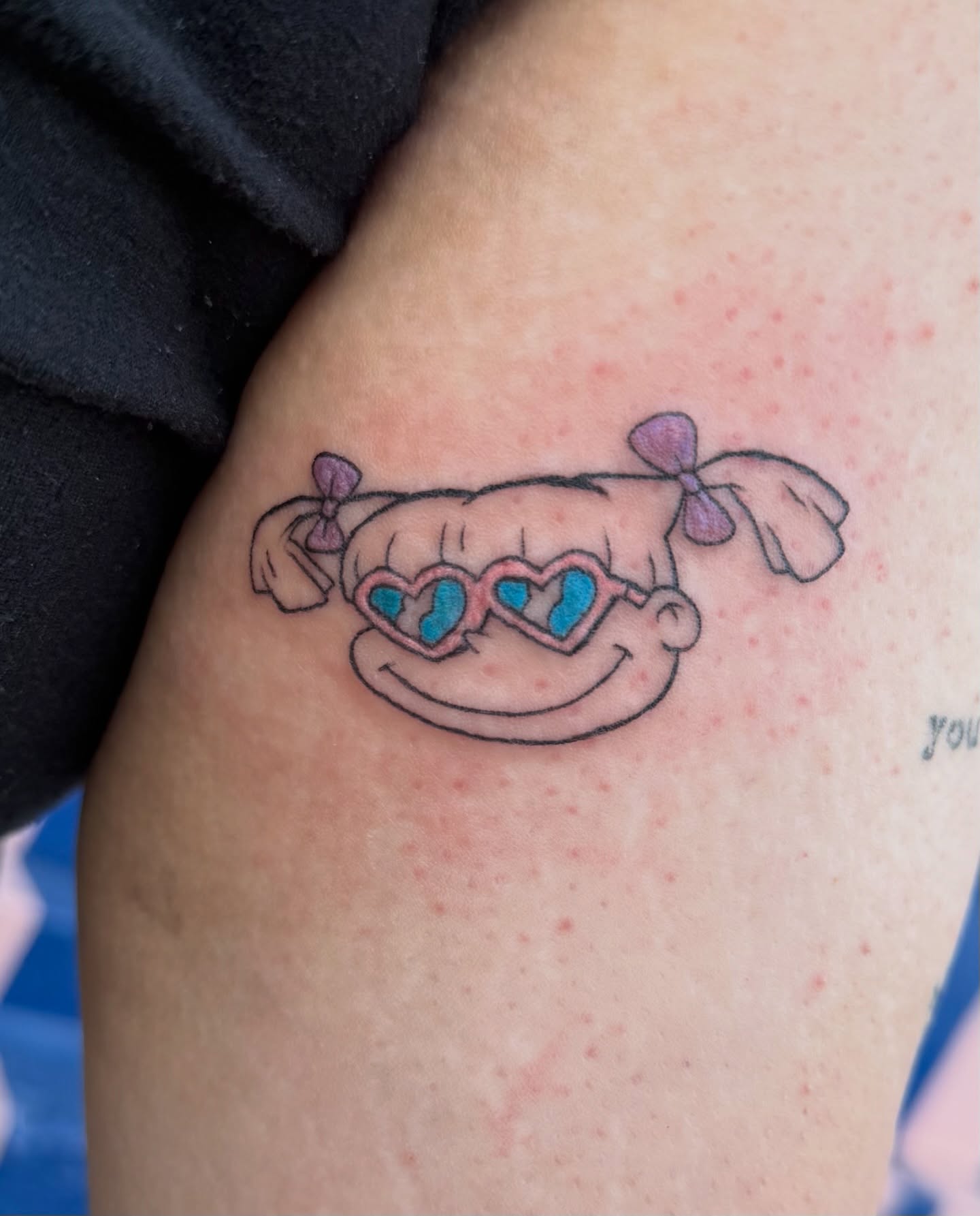 Heart-shaped sunglasses new school tattoo on the shoulder by Roswell Orellana 👽🛸
