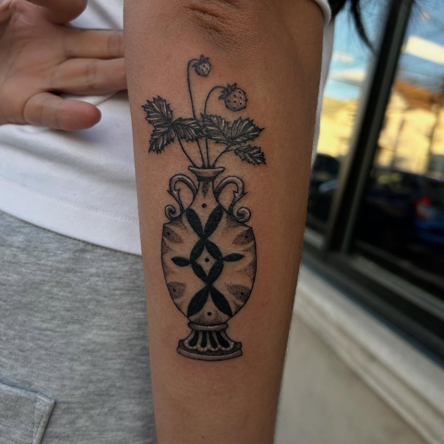Tattoo by @stonyh4wk — black_and_grey