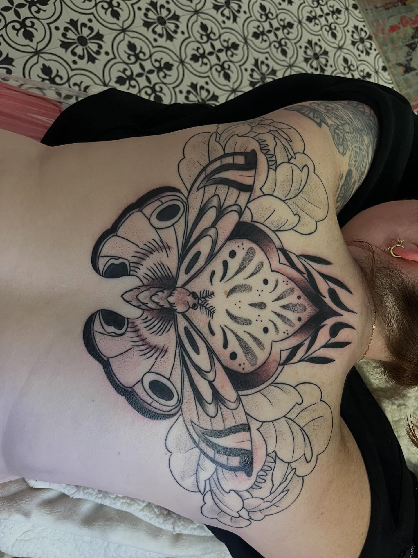 Tattoo by @elizabethzerena — american_traditional, black_and_grey
