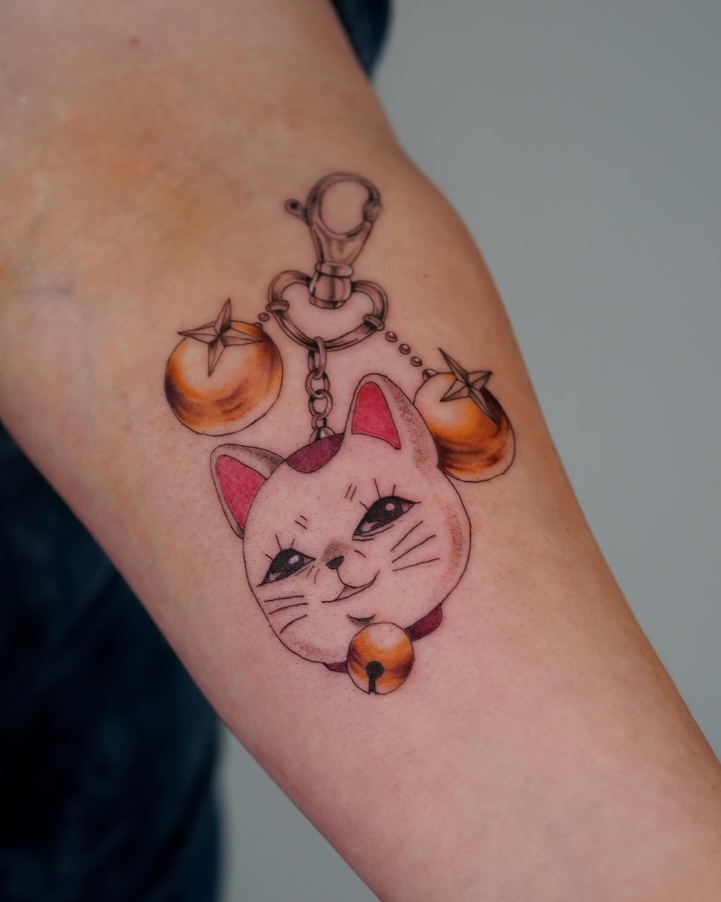 Tattoo by @petite.mortt β dotwork, realism