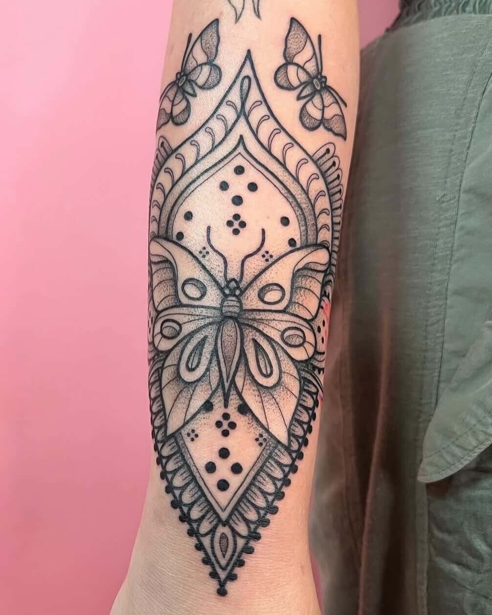 Tattoo by @brianaleflore — dotwork, ornamental