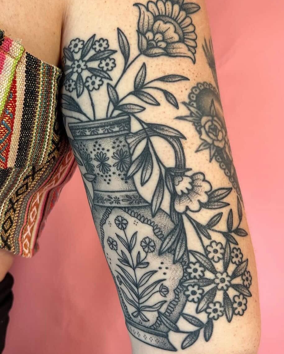 Tattoo by @brianaleflore — black_and_grey