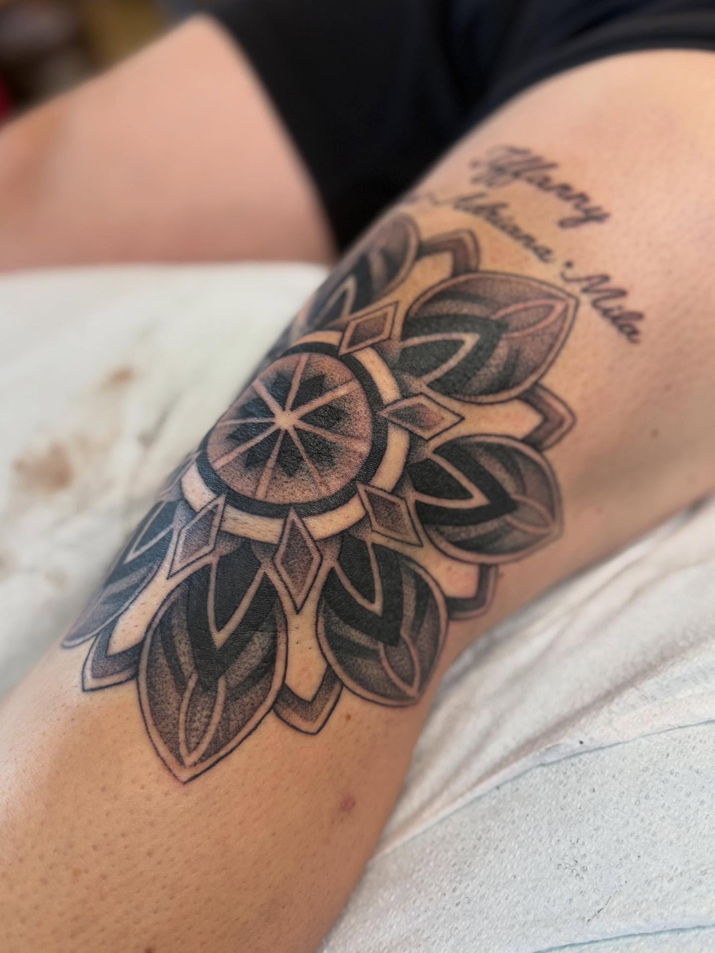 Tattoo by @jameemelvintattoos — geometric
