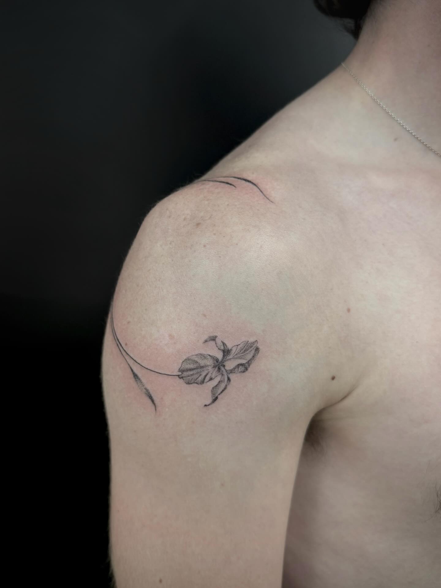 Tattoo by @naleak_tattoo — black_and_grey