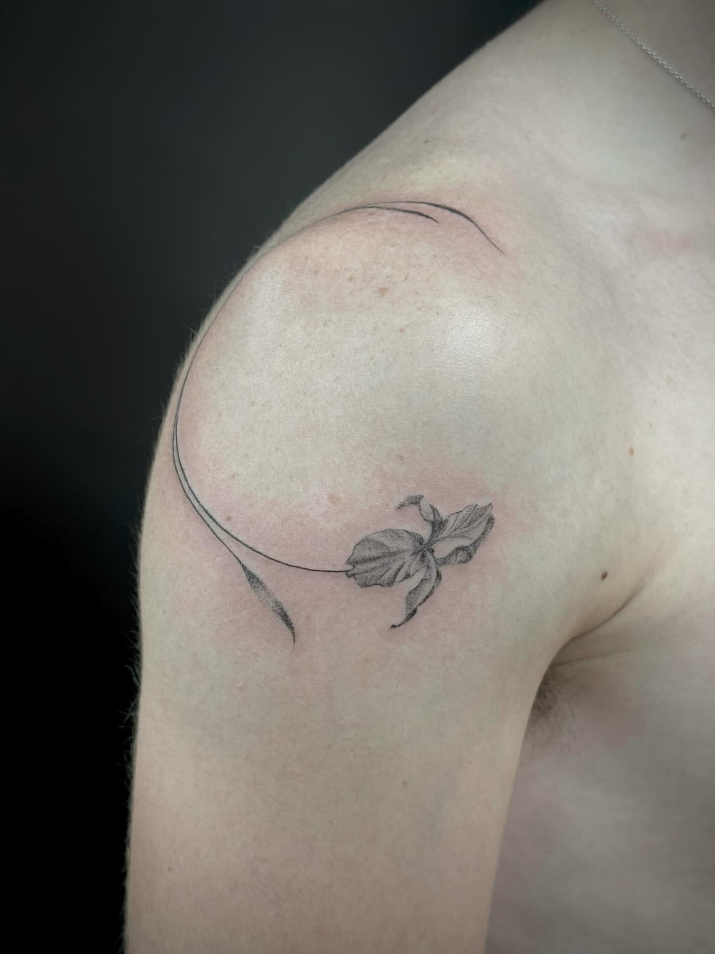 Tattoo by @naleak_tattoo — black_and_grey