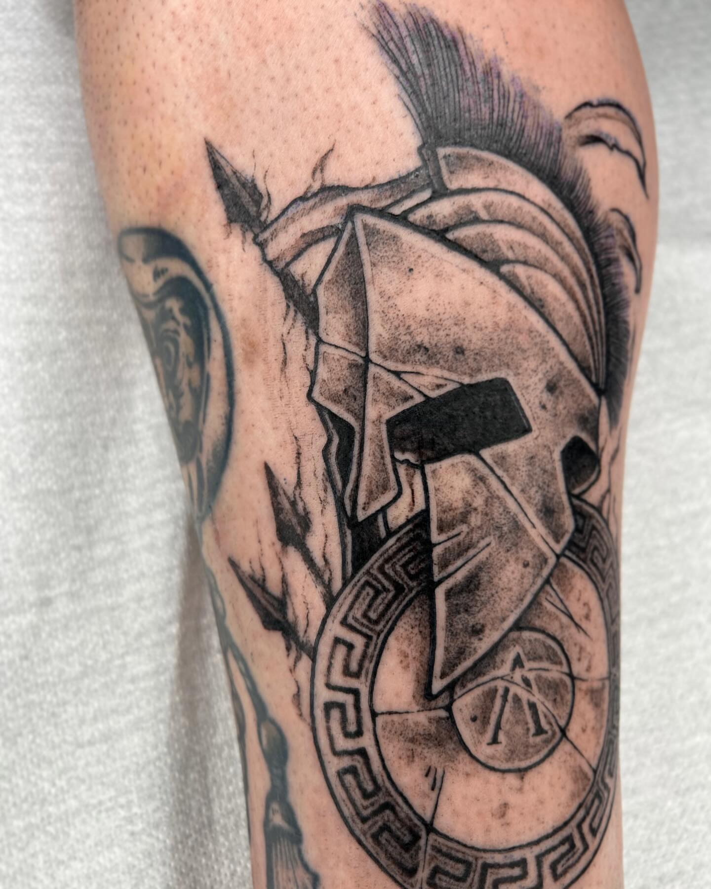 Tattoo by @da.voide_tattoo — black_and_grey, geometric