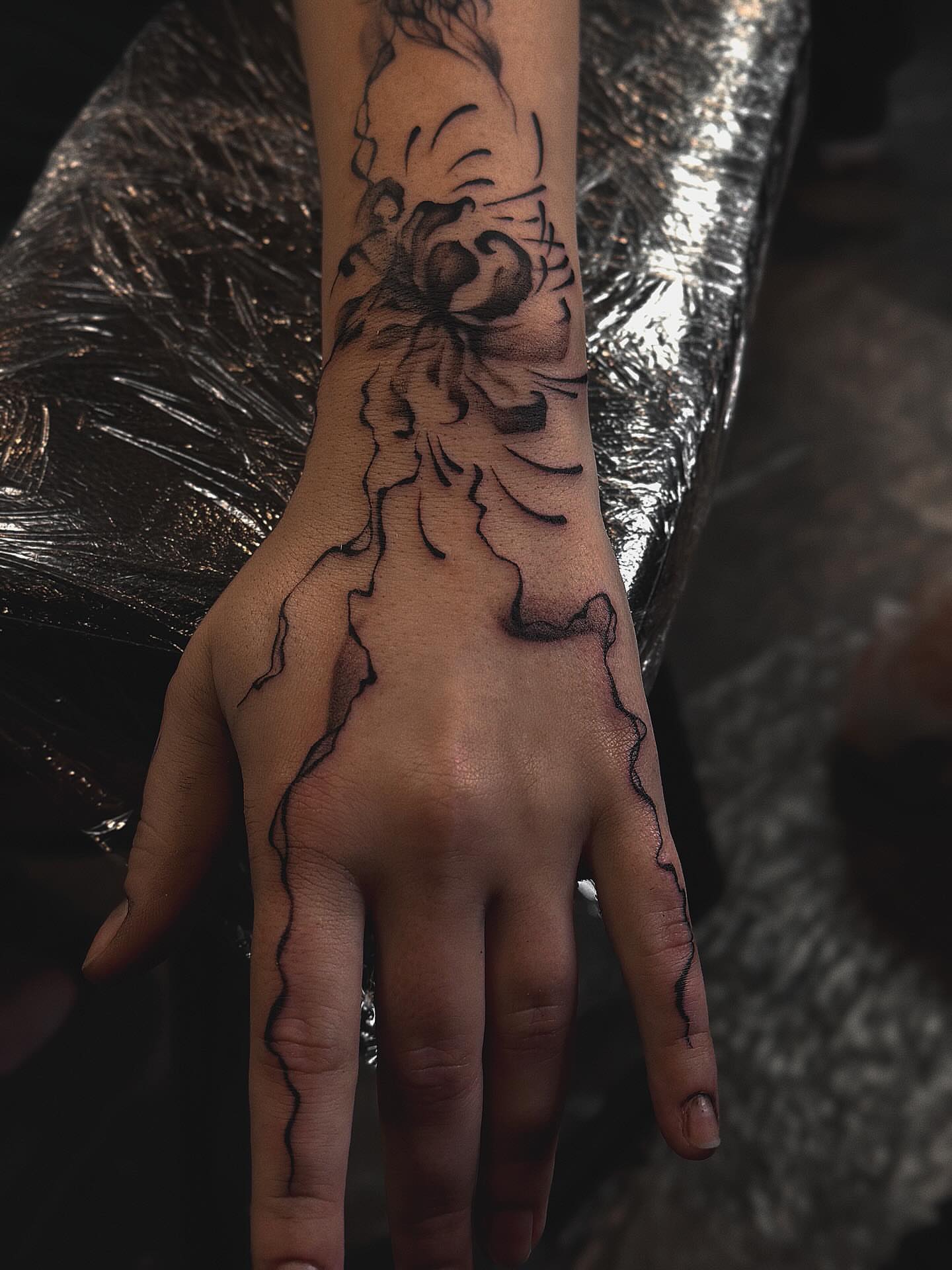 Tattoo by @brknsocialclub — black_and_grey, fine_line
