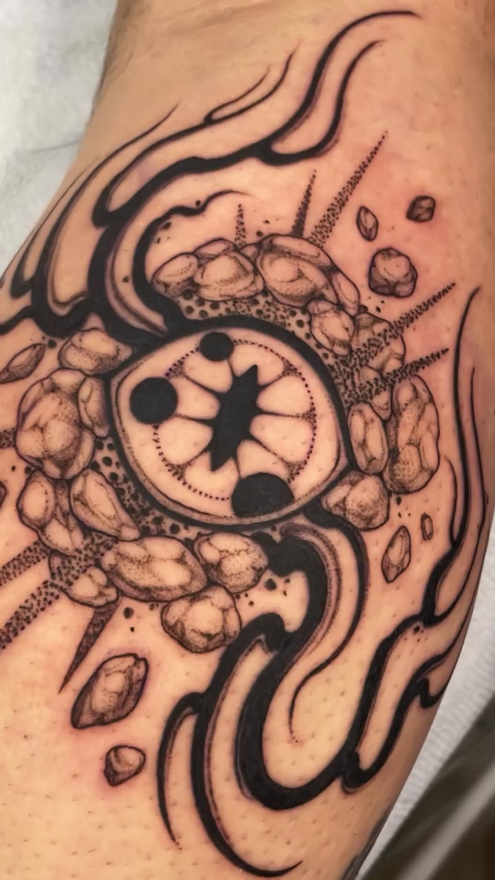 Tattoo by @jettaturas β black_and_grey, geometric