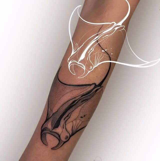 Manta ray fine line tattoo on the forearm by Raheem Jacobs, Austin, Texas