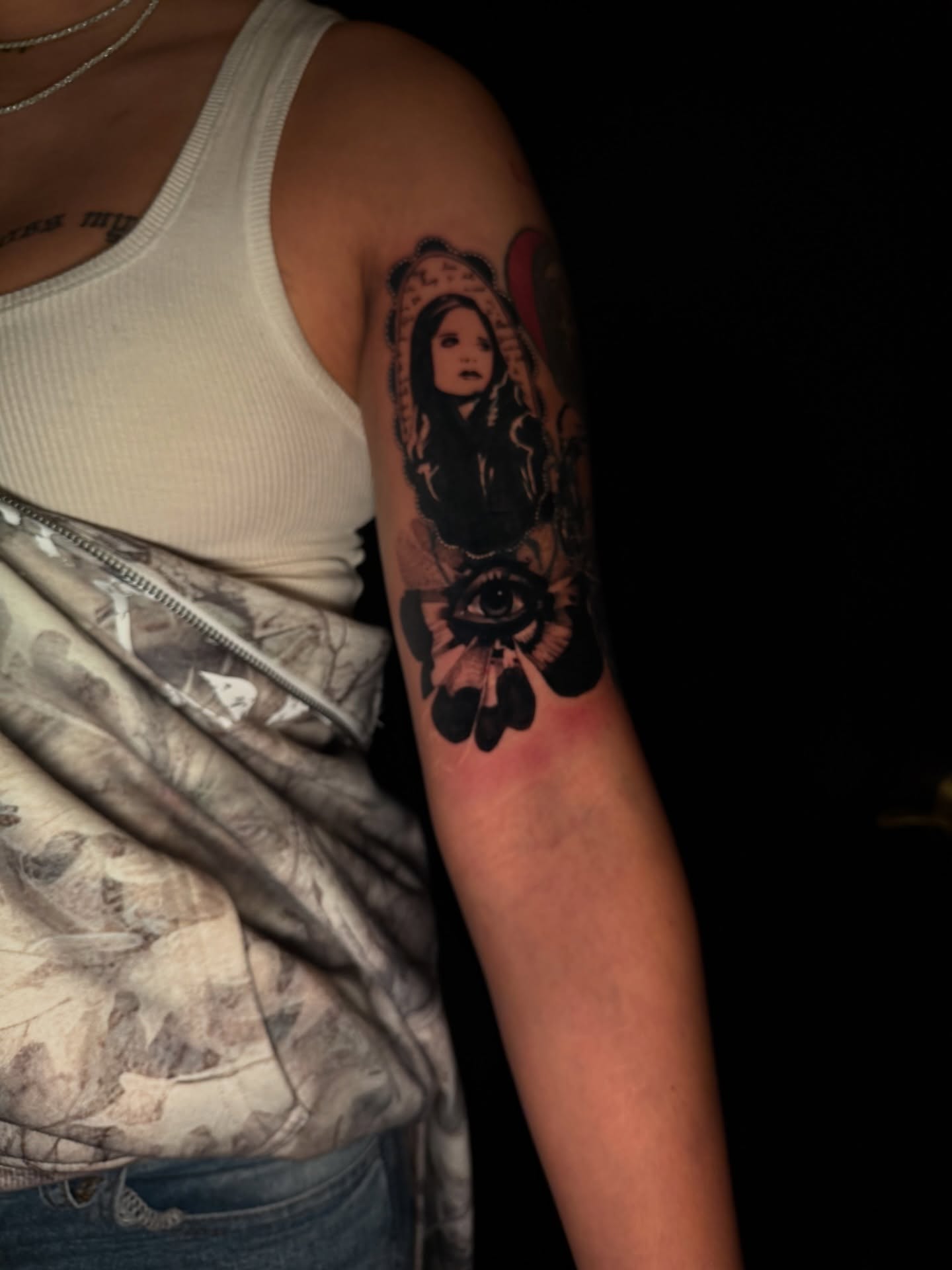 Tattoo by @lmgtattoos — black_and_grey