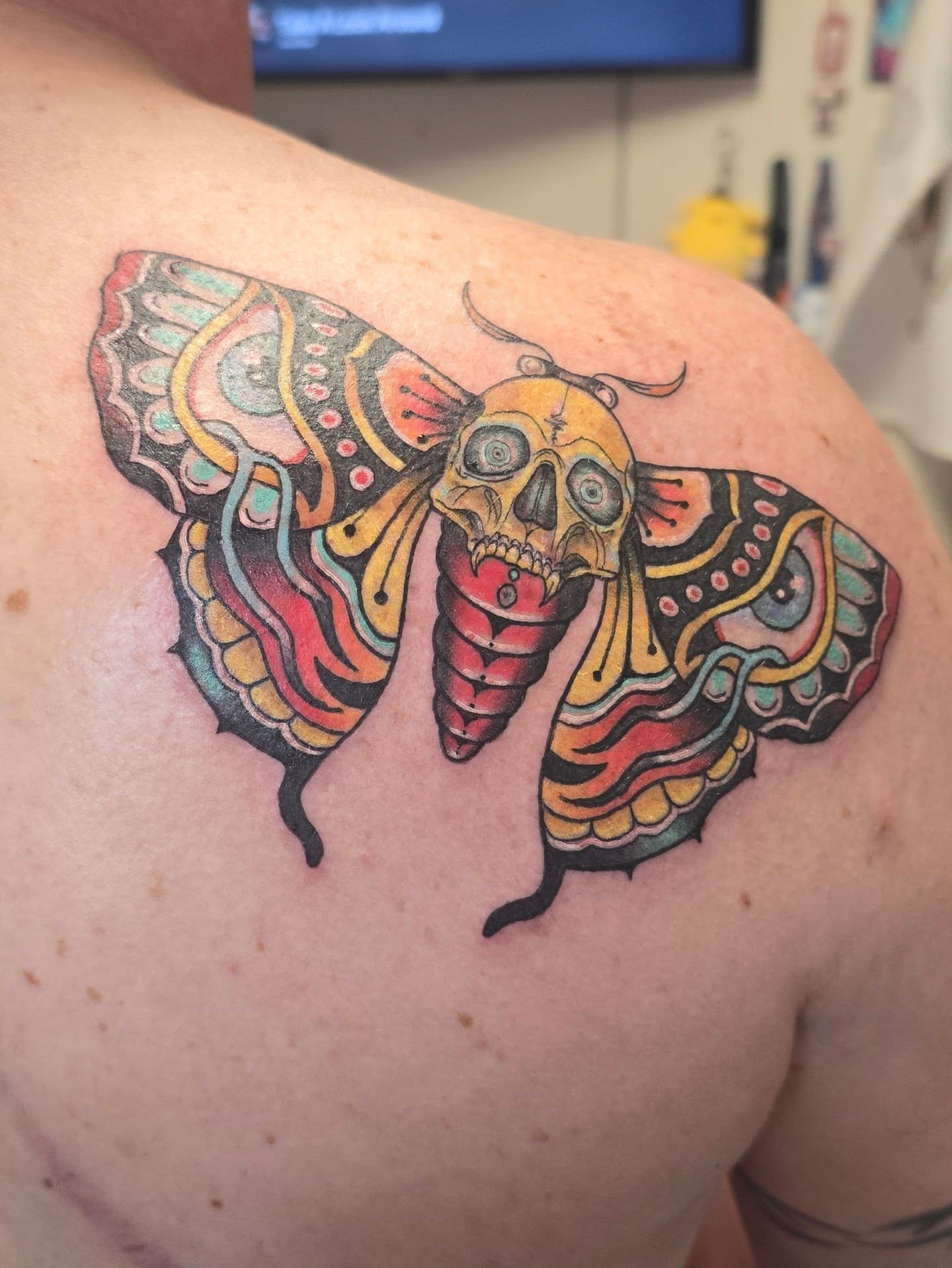 Tattoo by @foxkidstattoos — new_school, illustrative