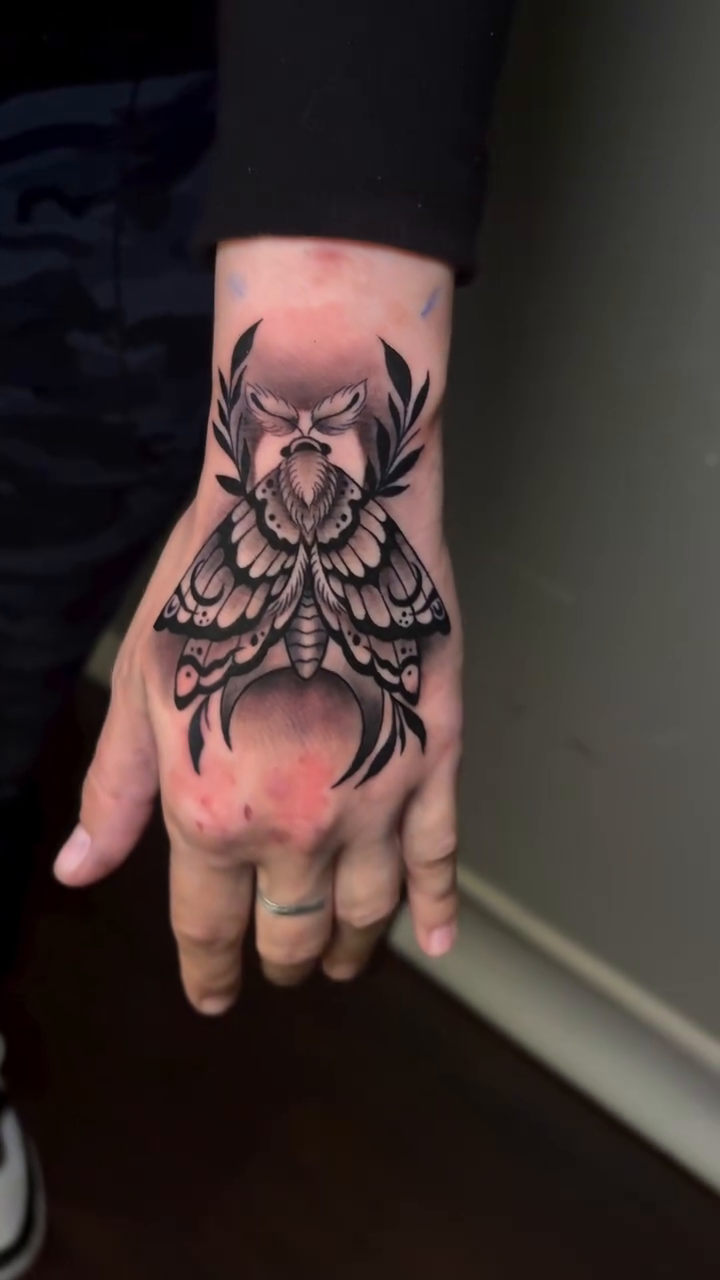 Tattoo by @ianvansart — black_and_grey, realism