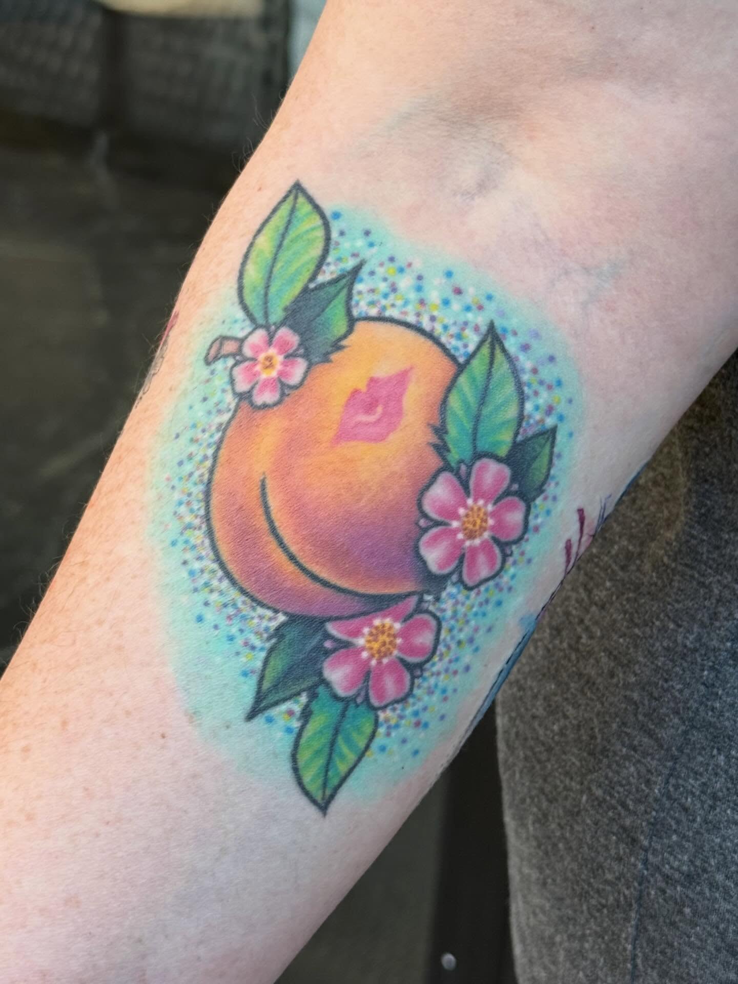Tattoo by @trinatatuaje β dotwork