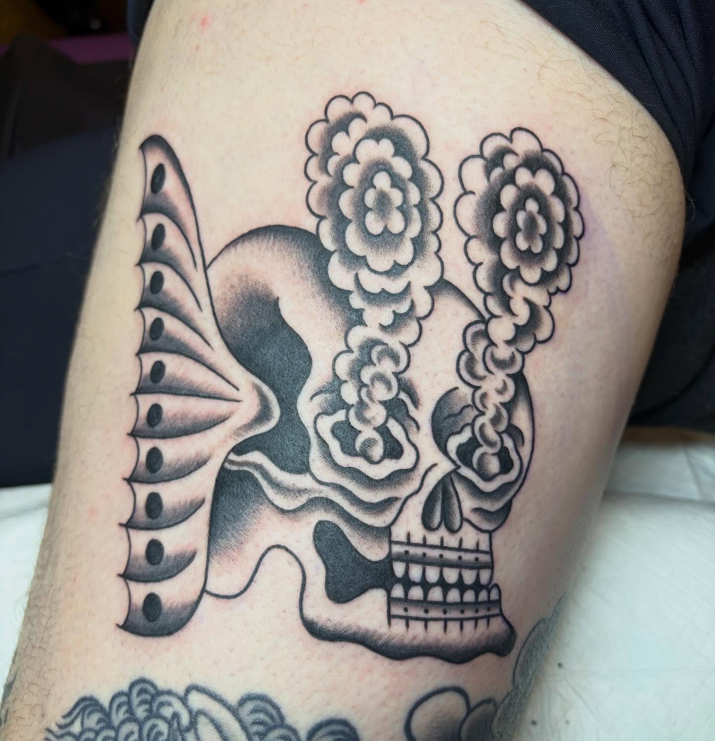 Tattoo by @caitberries — black_and_grey
