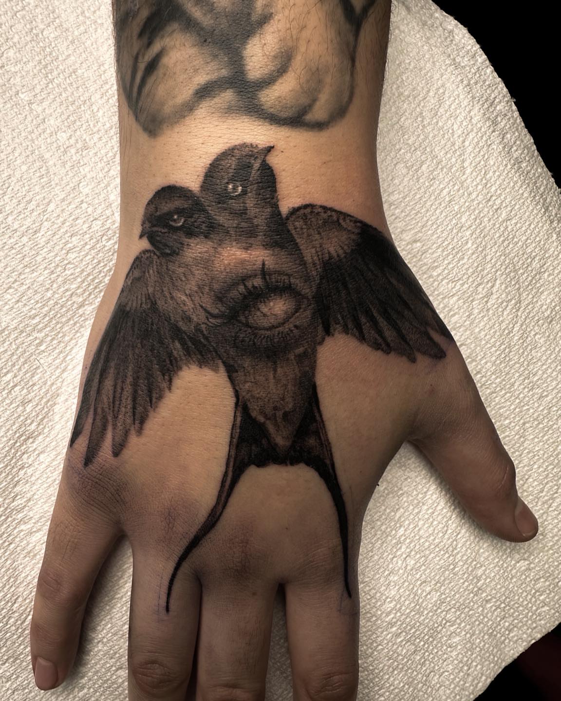Tattoo by @lunatik_ttt — black_and_grey