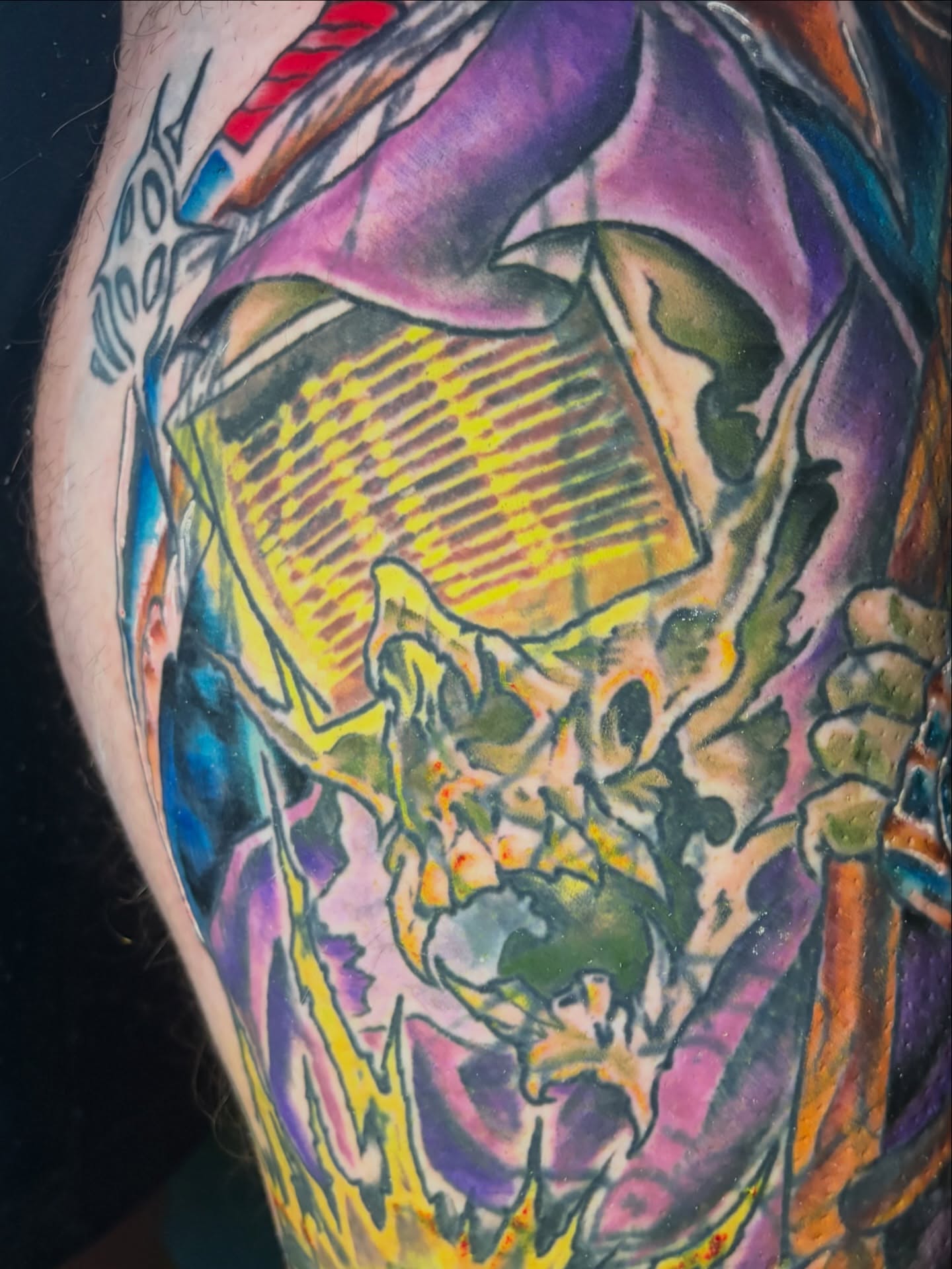 Tattoo by @zackloscar β dotwork, geometric