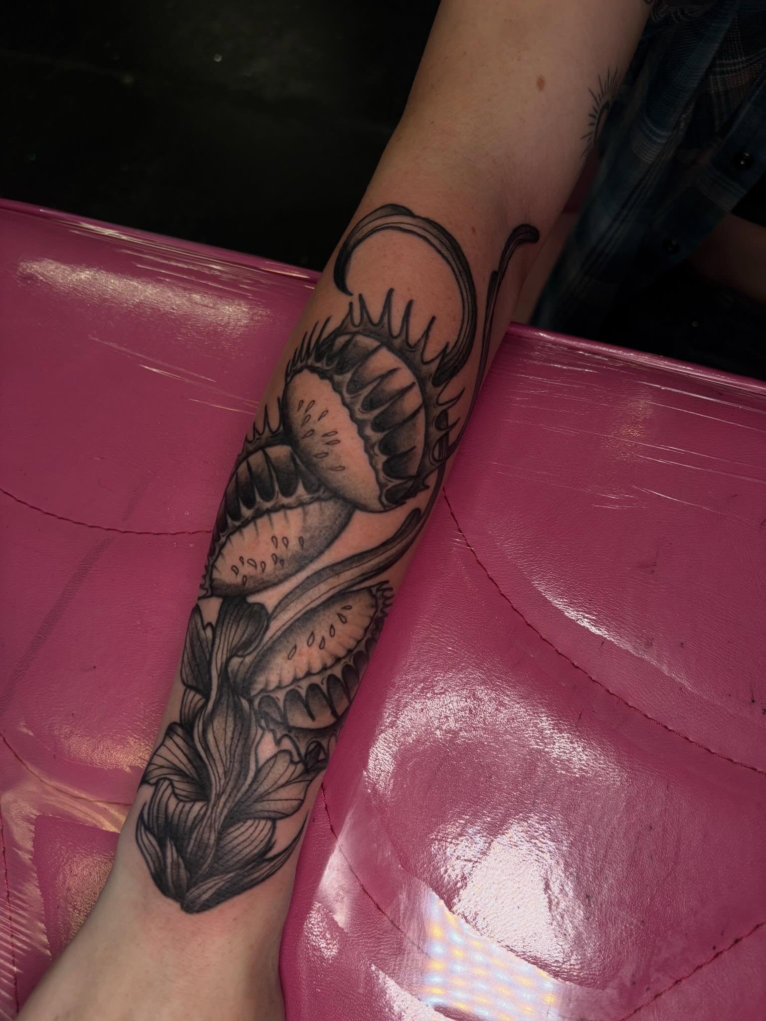 Tattoo by @lextattooos — black_and_grey