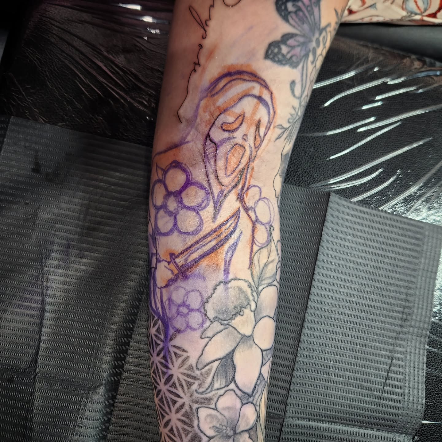 Tattoo by @arthurshail — dotwork, geometric