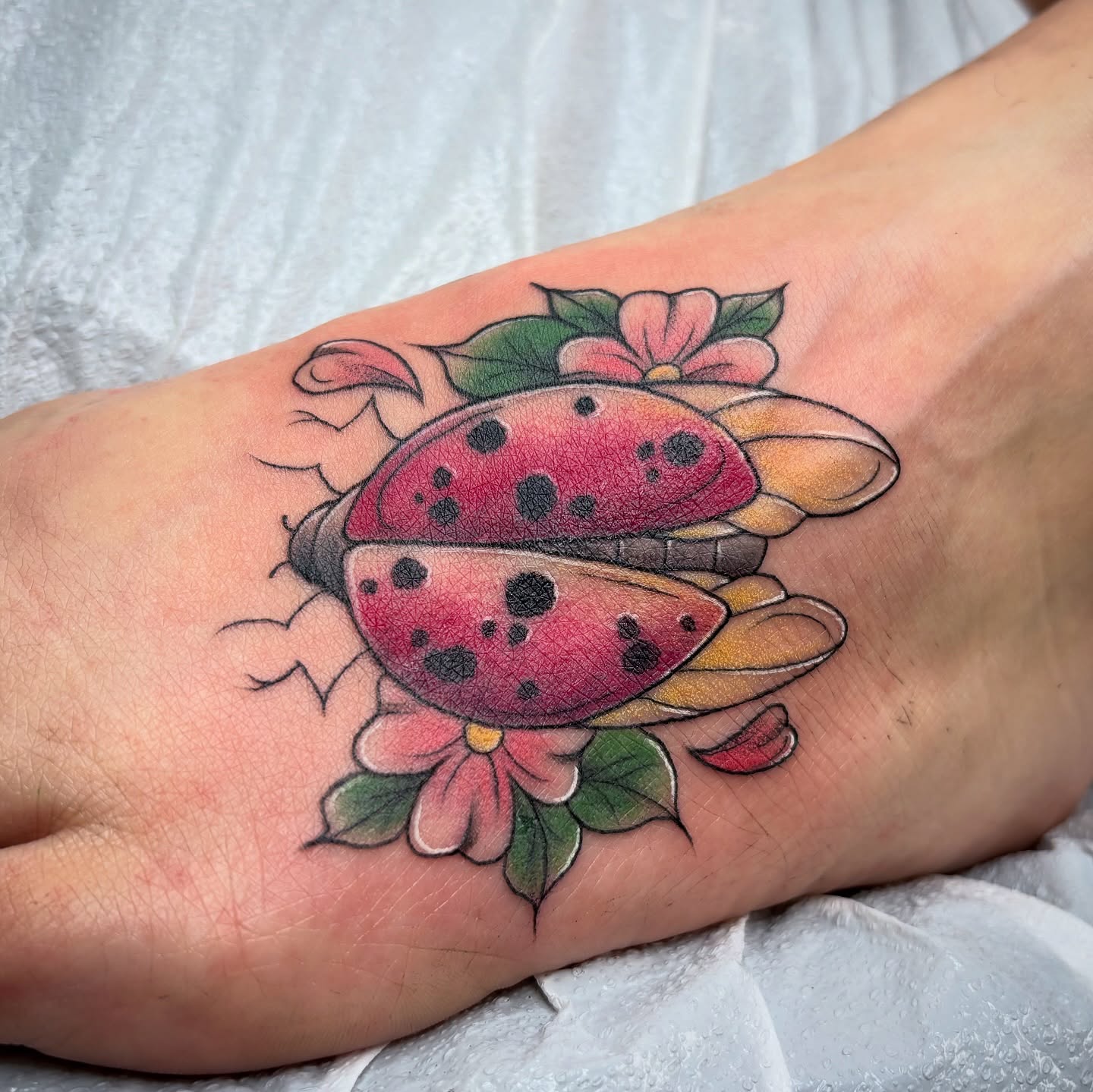 Tattoo by @aves_inks — american_traditional